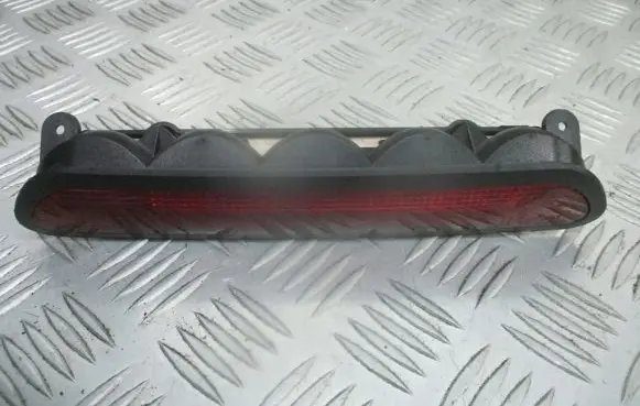 Fiat Linea Third/center stoplight