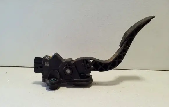 Mitsubishi Outlander Accelerator throttle pedal 1600A101