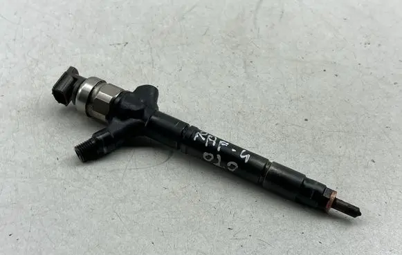 Toyota RAV 4 (XA30) Fuel injector 236700R020 01H04133
