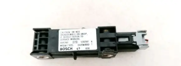 Mitsubishi Carisma Airbag deployment crash/impact sensor MR397905 004228