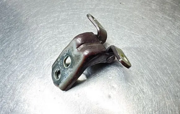 Opel Insignia B Front door upper hinge A046057 P17089