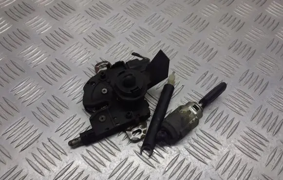 Ford Focus Engine bonnet/hood lock/latch loop/hook 