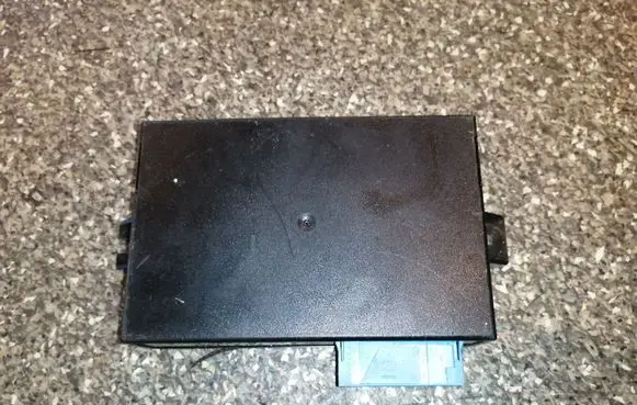 BMW 7 E38 Cruise control unit/module 8352613