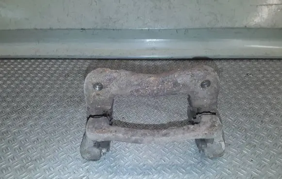 Honda Civic Brake caliper pad carrier rear 