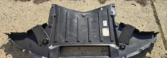 BMW 6 F12 F13 Engine splash shield/under tray 51758049956