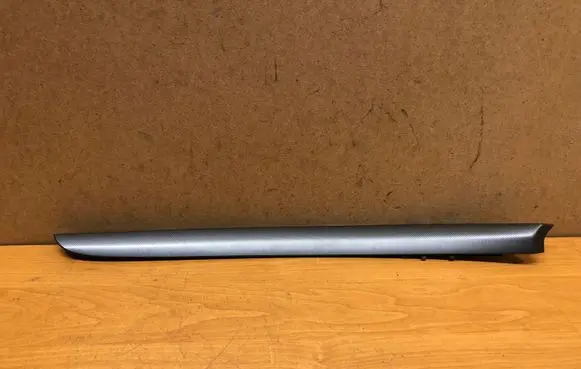 Toyota Avensis T250 Front door trim bar 67711 BOURBON 8560