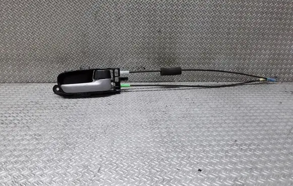 Suzuki Grand Vitara II Front door interior handle