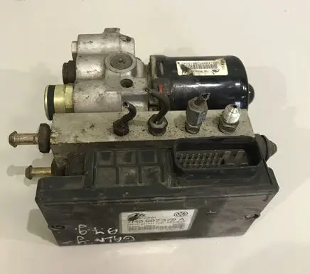 Ford Galaxy ABS Pump 7M0907379A 7M0614111C