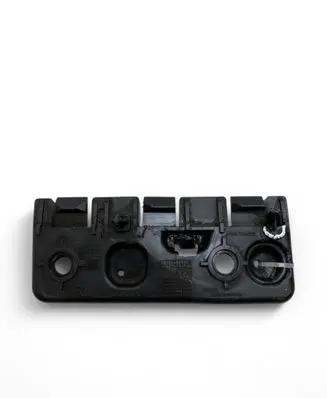 Volvo XC90 Fender mounting bracket 31378135