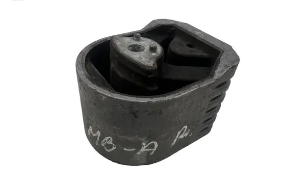 Mercedes-Benz A W169 Engine mount bracket