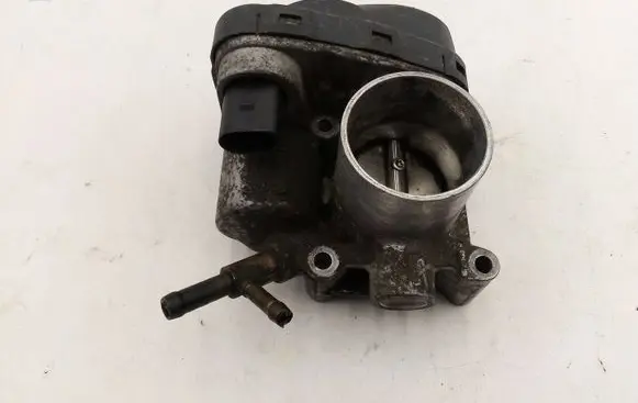 Volkswagen Polo Throttle body valve 047133062