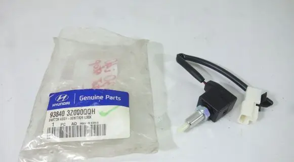Hyundai i30 Brake pedal sensor switch 3Z000QQH