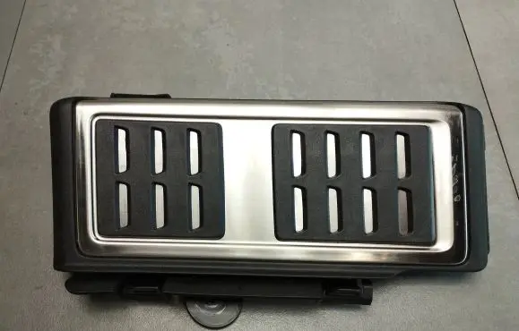 Volkswagen Tiguan Foot rest pad/dead pedal 5QB864775