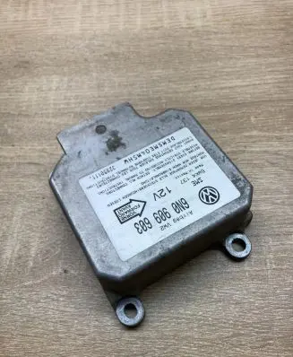 Volkswagen Golf III Airbag control unit/module 6N0909603 5WK4137