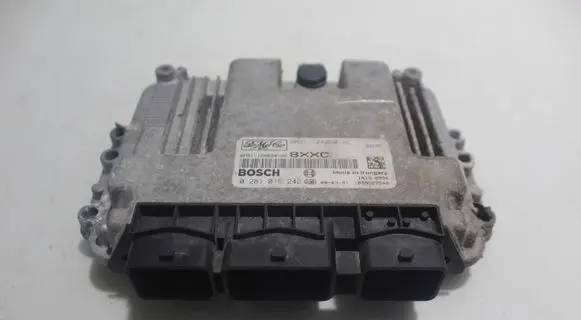 Ford Focus Engine control unit/module ECU 0281015242
