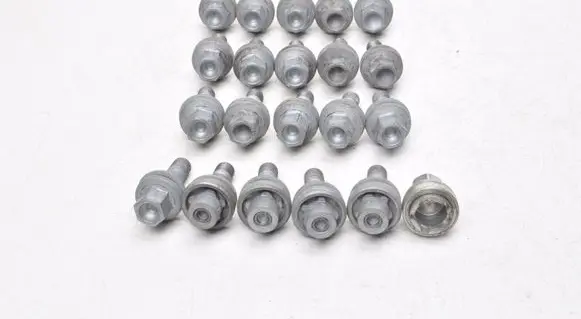 Opel Astra L Nuts/bolts 