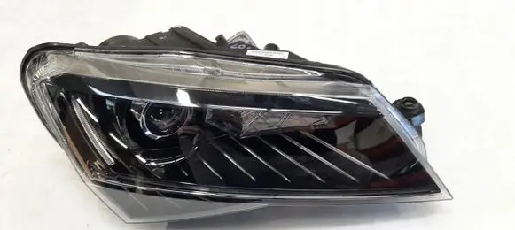 Skoda Superb B8 (3V) Headlight/headlamp