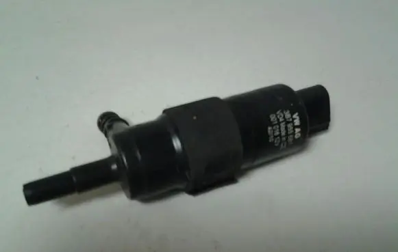 Audi A6 S6 C6 4F Windscreen/windshield washer pump 3B7955681