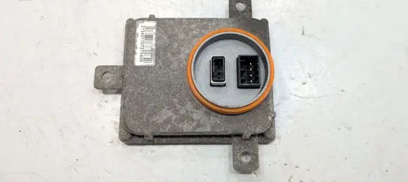 Volkswagen PASSAT B7 Headlight ballast module Xenon 8K0941597B