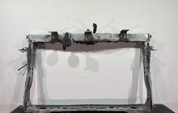 Toyota Auris 150 Top upper radiator support slam panel 