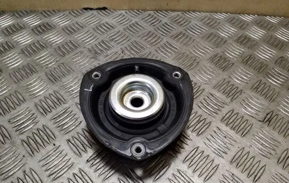 Volkswagen PASSAT B8 Front upper strut mount 5Q0412331C