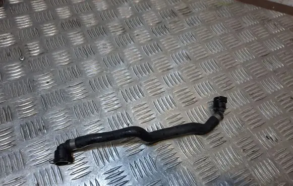 BMW 6 F12 F13 Engine coolant pipe/hose 7592645