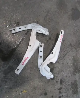 Seat Arona Engine bonnet/hood hinges 6E0823302A