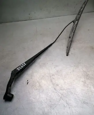 Chrysler 300M Front wiper blade arm