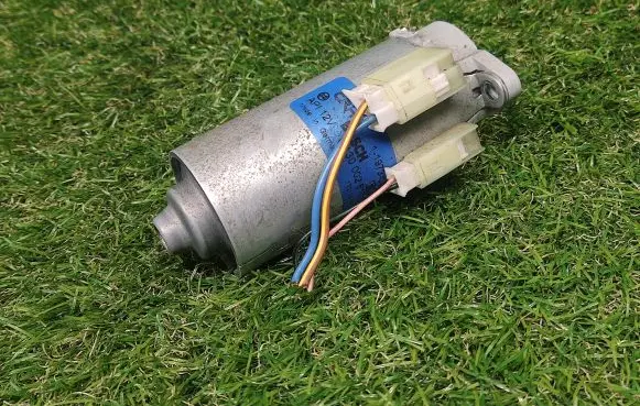Land Rover Range Rover Sport L320 Seat adjustment motor 1197301 0130002617