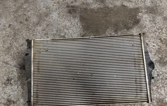 Volvo XC90 Intercooler radiator 30748808