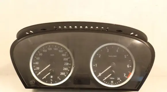 BMW 5 E60 E61 Clock 6944118