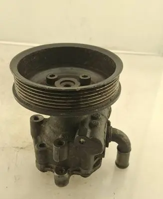 Volkswagen Golf IV Power steering pump 030145269A