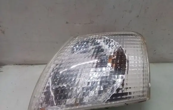 Volkswagen PASSAT B5 Front indicator light 