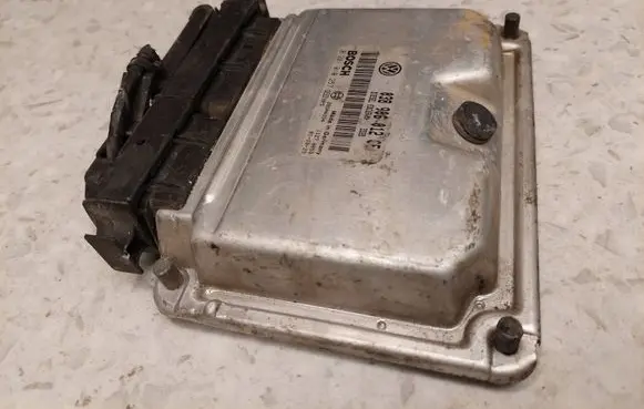 Skoda Octavia Mk1 (1U) Engine control unit/module 0281010257