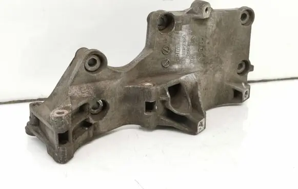 Volkswagen Golf V Engine mounting bracket 03G903143A