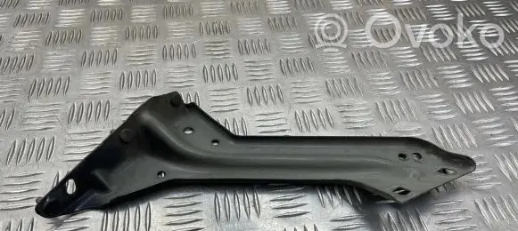 Audi Q5 SQ5 Fender mounting bracket 8R0821136