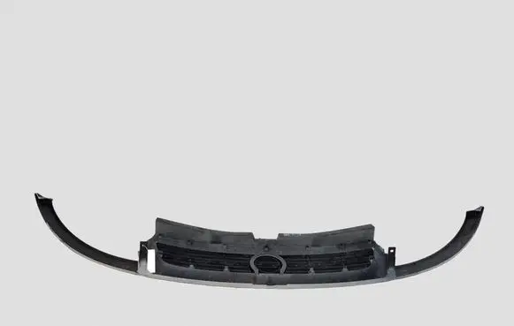Opel Vivaro Front bumper upper radiator grill