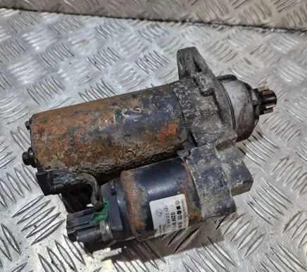 Volkswagen Touran I Starter motor 02M911023PX