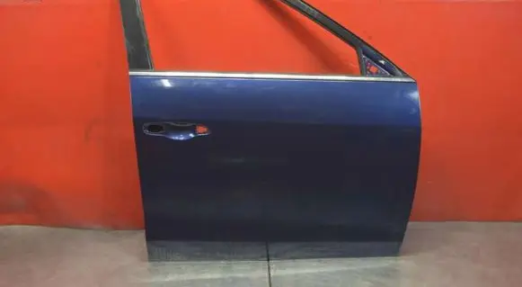 SsangYong Tivoli Front door