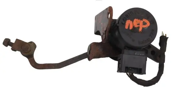 Headlight/headlamp level sensor