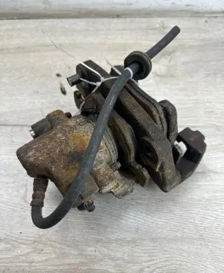 BMW X5 E53 Front brake caliper