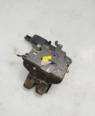 Mazda 3 I Tailgate/trunk/boot lock/catch/latch BN8V56820A