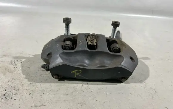 Volkswagen Touareg II Rear brake caliper 7P6615404M 110612BM5 7P0615424