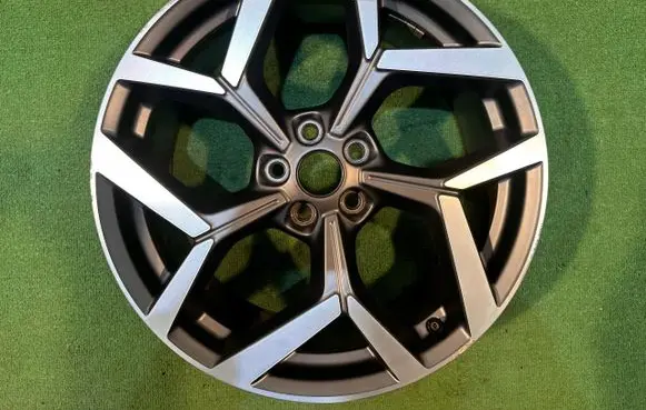 R19 alloy rim