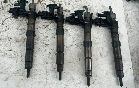 Ford B-MAX Fuel injectors set 0445115025