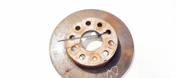 Volkswagen Touran I Rear brake disc neventiliuojamas