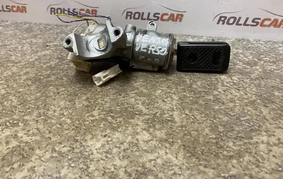 Toyota Avensis Verso Ignition lock 45020287 8978328060 627887000