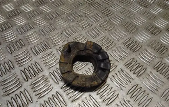Nissan Qashqai Rear coil spring rubber mount 55032JD00A