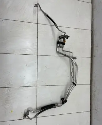 Peugeot 308 Air conditioning (A/C) pipe/hose 9675102080