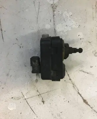 Volkswagen PASSAT B6 Headlight level adjustment motor Pa66gf30